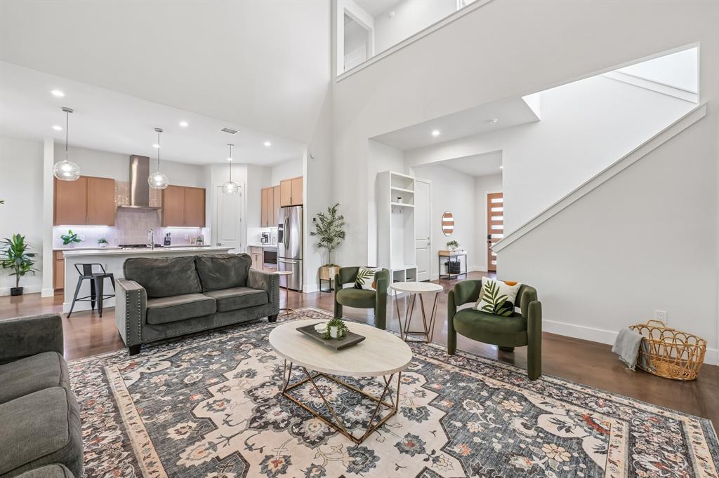 2403 Obenchain Street