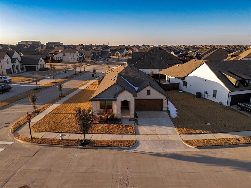 2900 Bluff Creek Drive