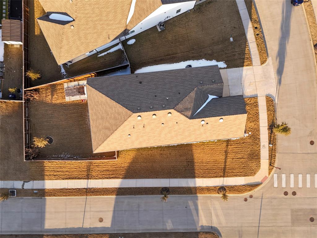 2900 Bluff Creek Drive