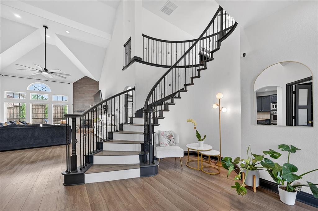 2832 Sendero