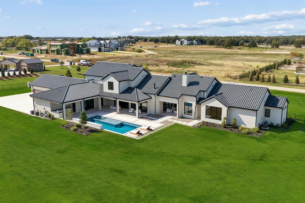 1410 Clydesdale Road
