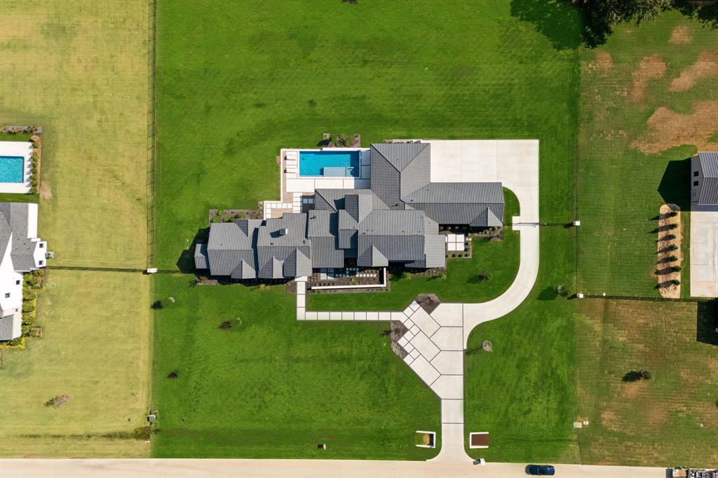 1410 Clydesdale Road