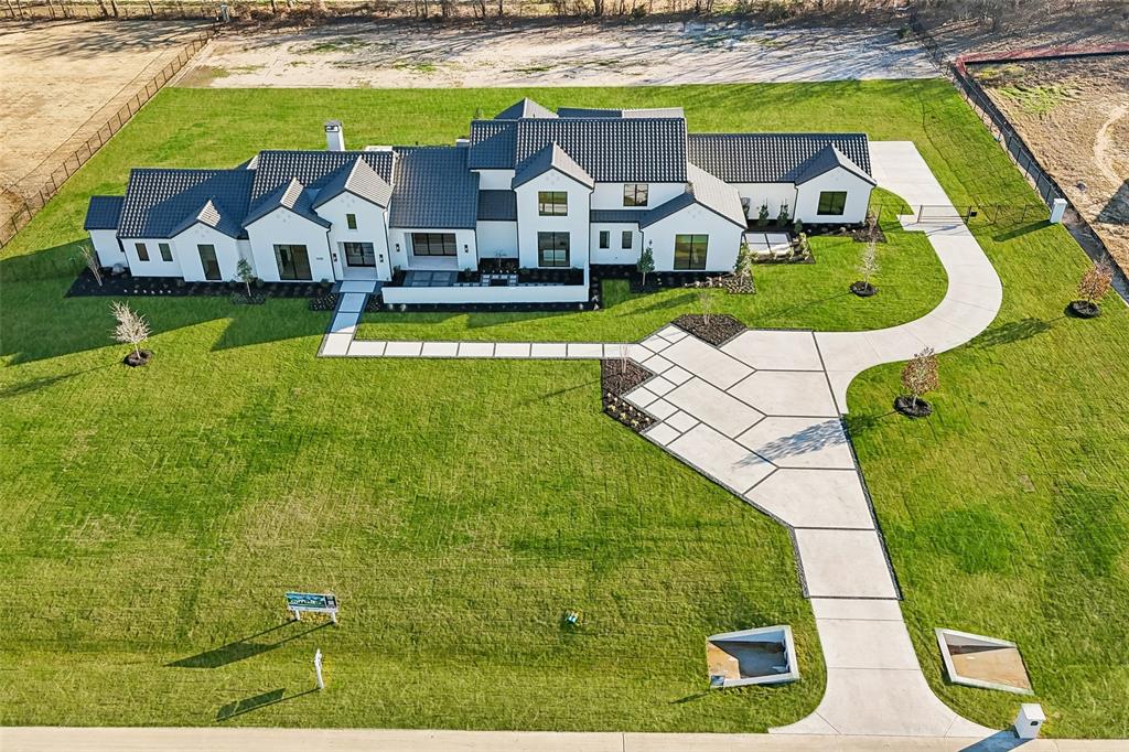 1410 Clydesdale Road