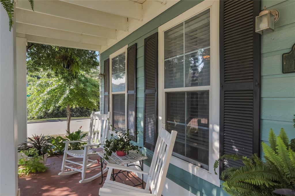 1807 Bridgeport Drive