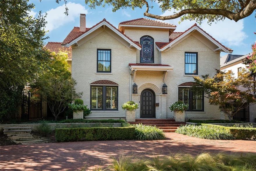 This Anton Korn exudes architectural quality and style. It was completely renovated and expanded in 2008 and fuses charm and character with modern conveniences and sophistication. Wonderful floor plan for entertaining and wine cellar in the basement.  Spacious master suite with office and balcony overlooking the backyard. Incredible outdoor entertaining with outdoor kitchen and fireplace leading to the pool. Separate guest quarters over the garage with private entry.