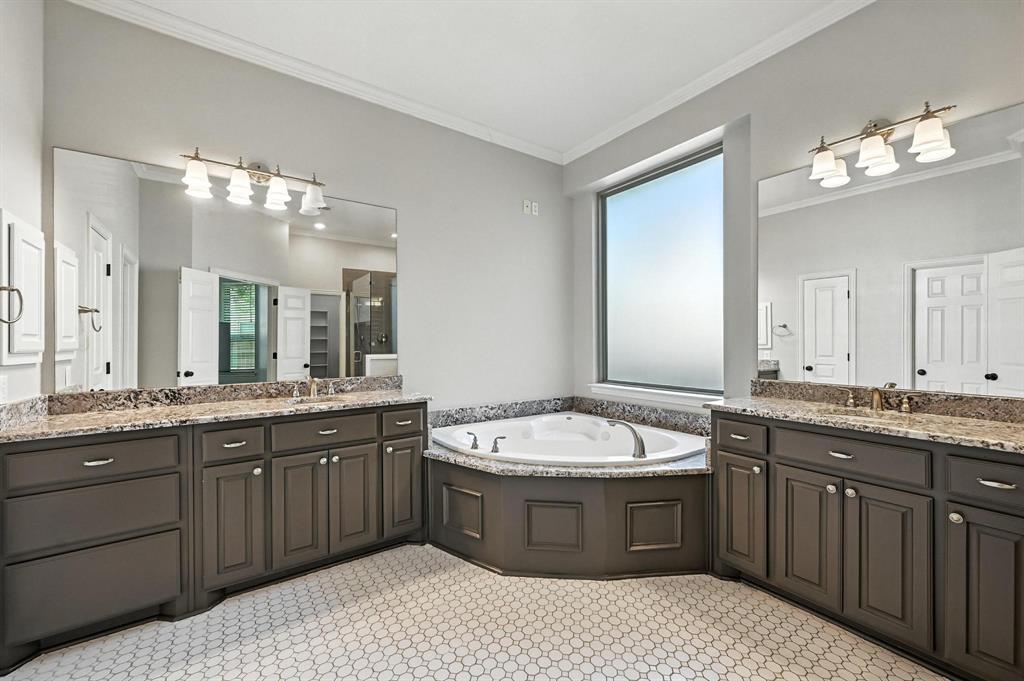 Flower Mound, Texas 75028, United States, 5 Bedrooms Bedrooms, ,4 BathroomsBathrooms,Residential,Active,197372