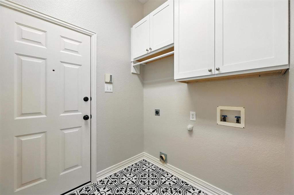 Flower Mound, Texas 75028, United States, 5 Bedrooms Bedrooms, ,4 BathroomsBathrooms,Residential,Active,197372