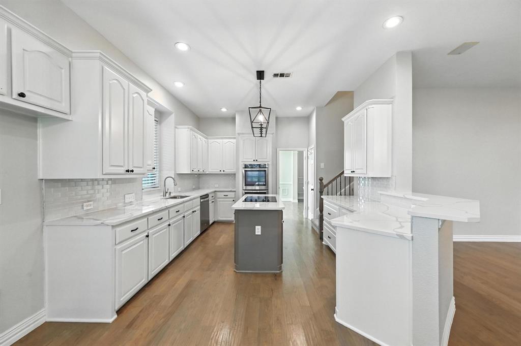 Flower Mound, Texas 75028, United States, 5 Bedrooms Bedrooms, ,4 BathroomsBathrooms,Residential,Active,197372