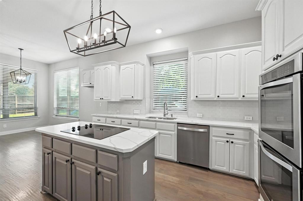 Flower Mound, Texas 75028, United States, 5 Bedrooms Bedrooms, ,4 BathroomsBathrooms,Residential,Active,197372