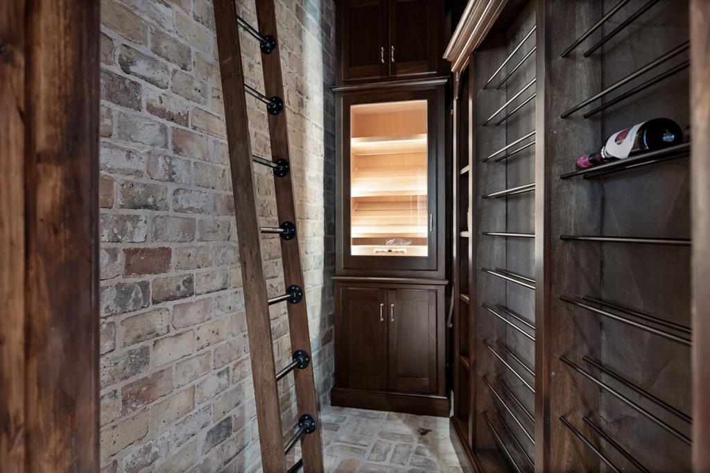 WHISPERING SPRINGS (CDA), BLK 25 8760, LOT 5 - Residential