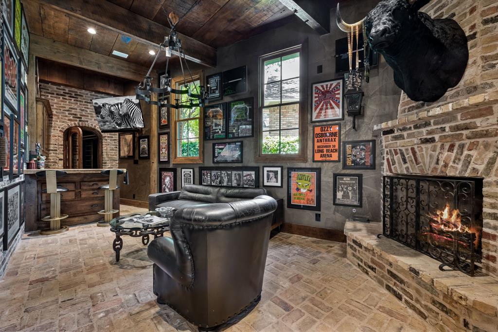 WHISPERING SPRINGS (CDA), BLK 25 8760, LOT 5 - Residential