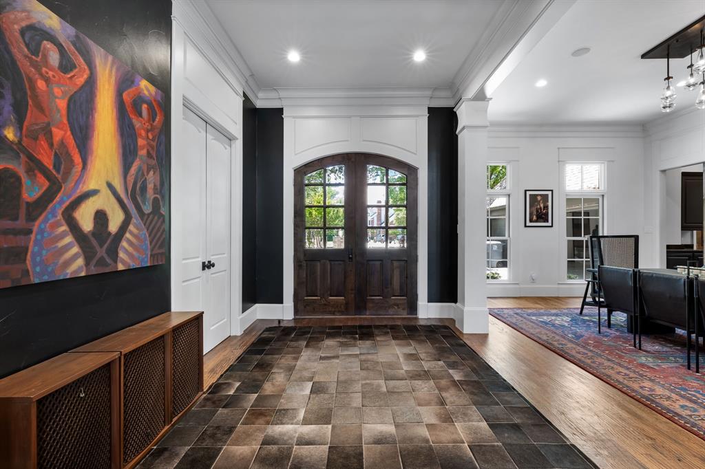 5620 Walnut Springs Court