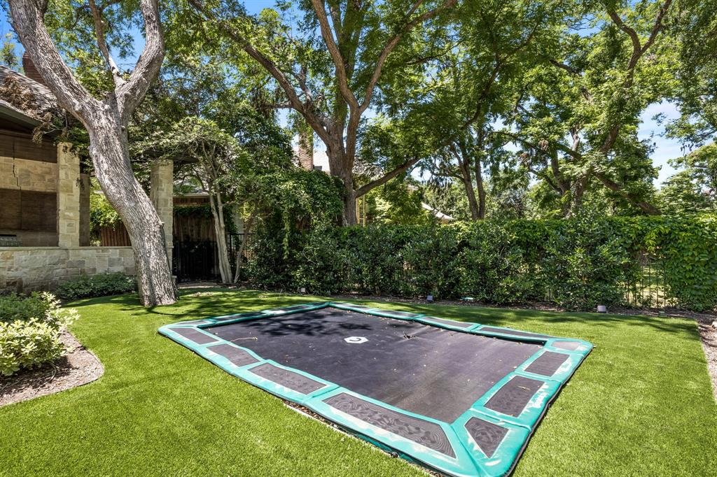 WHISPERING SPRINGS (CDA), BLK 25 8760, LOT 5 - Residential