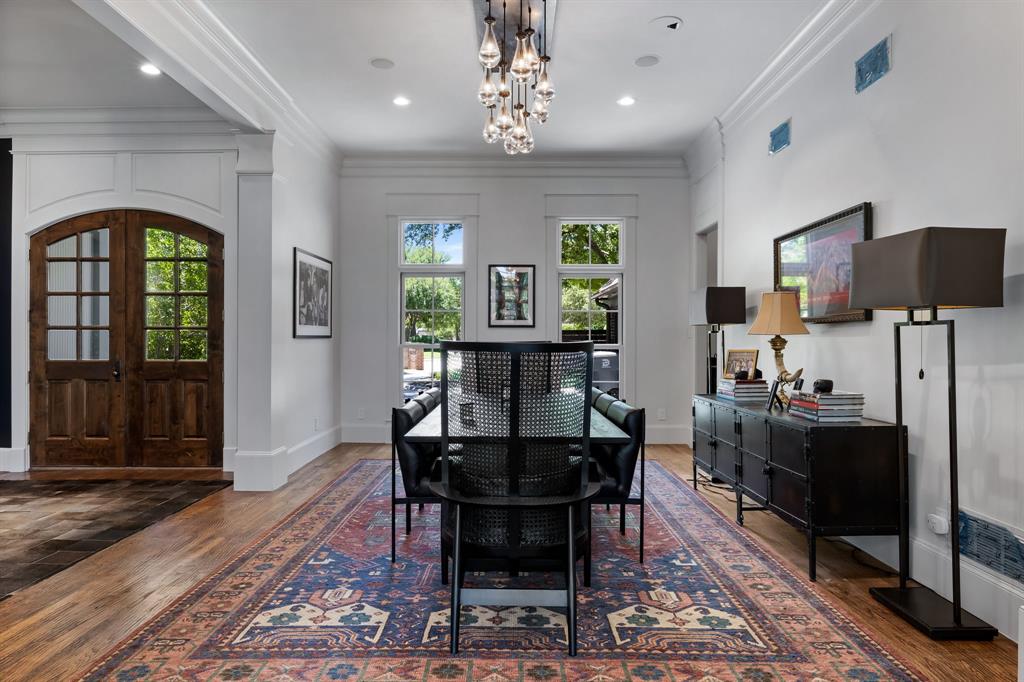 5620 Walnut Springs Court