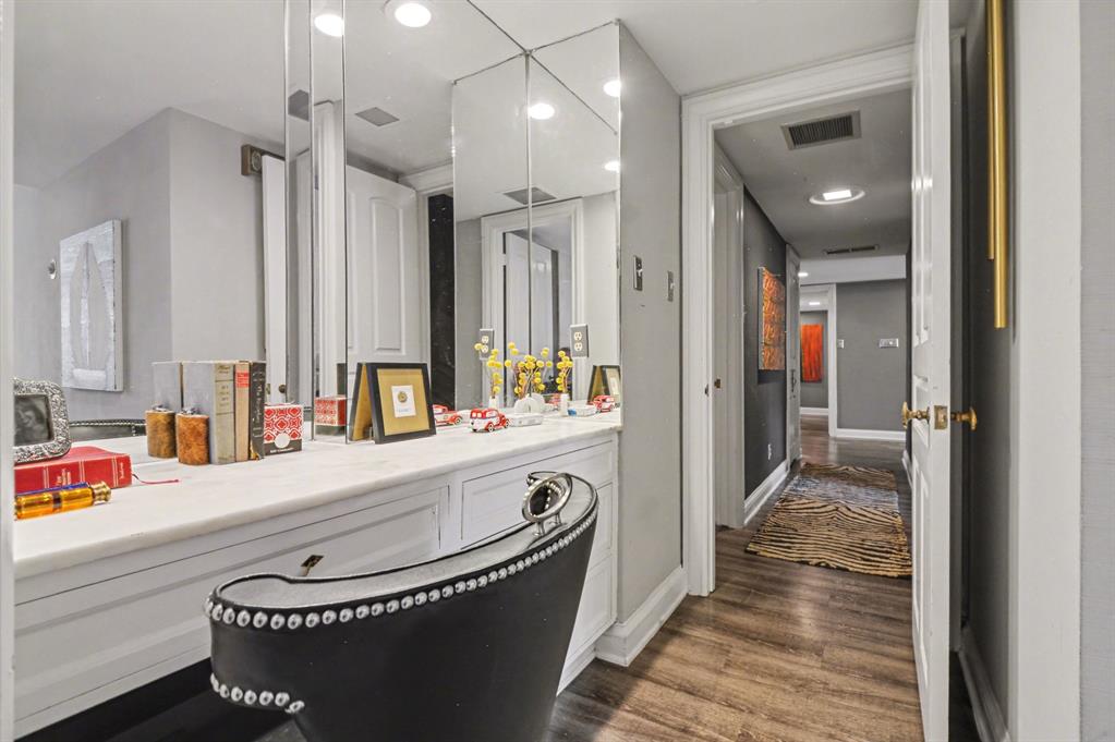 Imperial House Condo - Residential