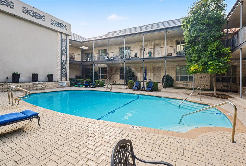 6126 Averill Way 203W