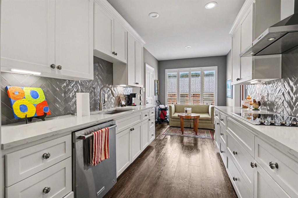 Imperial House Condo - Residential