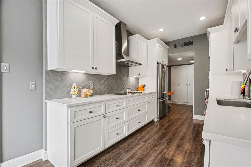 Imperial House Condo - Residential