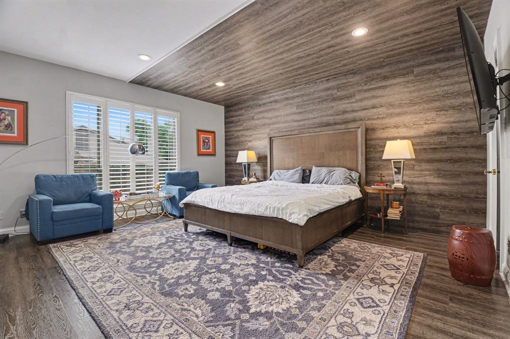 Imperial House Condo - Residential