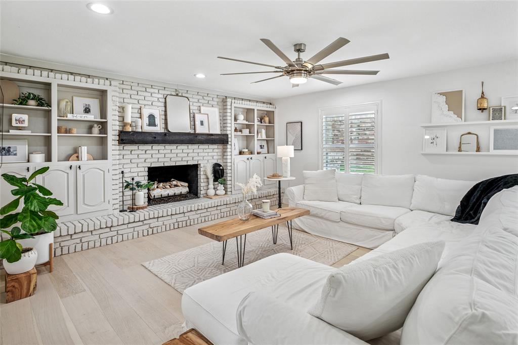 2705 E Aspen Court