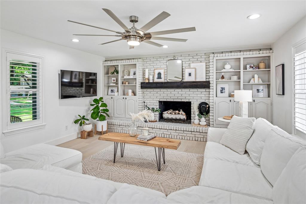 2705 E Aspen Court