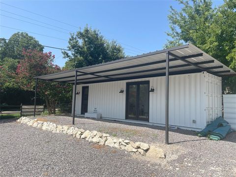 A home in Van Alstyne