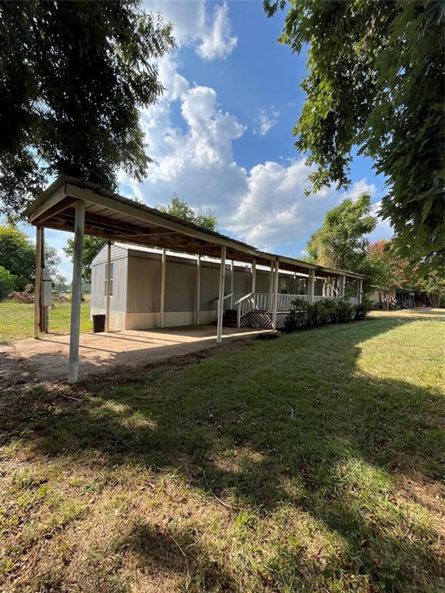 This adorable property offers you 2 Bedrooms, 1 Bathroom, and a peaceful covered front patio! Found nestled on a 0.3 acre lot. LOCATED IN BENTON SCHOOL DISTRICT. City Water & Septic Sewer. Call today for more information.