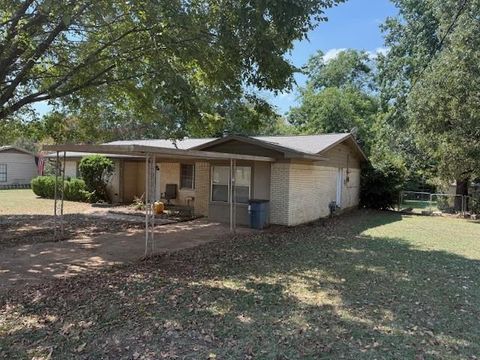 1135 Cope Drive Paris TX 75462