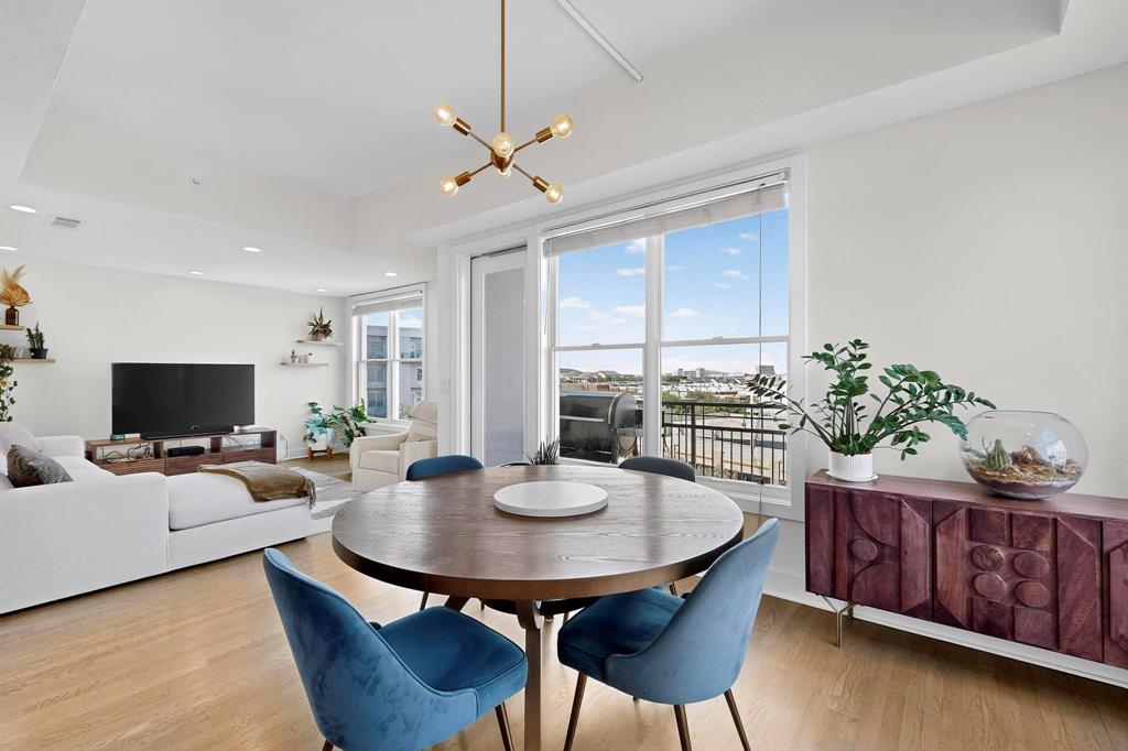 5055 Addison Circle 736