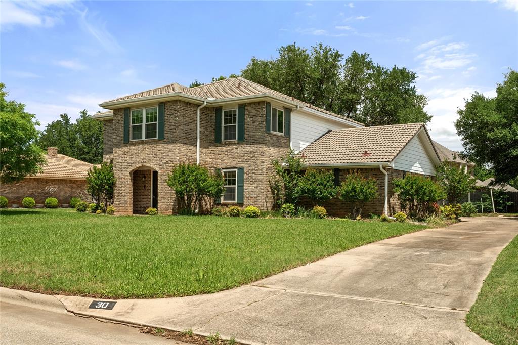 30 Crestwood Drive
