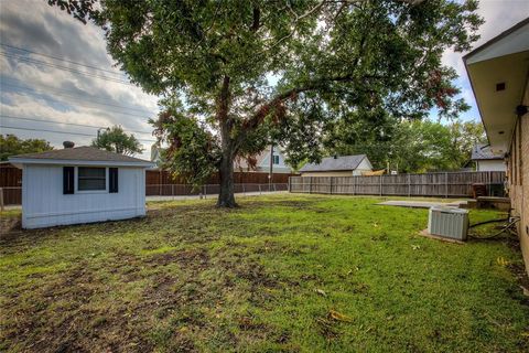 Tiny photo for 1610 17th Street, Plano, TX 75074 (MLS # 21099082)