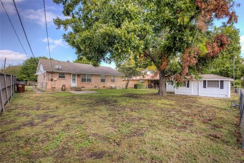 Tiny photo for 1610 17th Street, Plano, TX 75074 (MLS # 21099082)