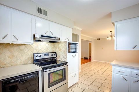 Tiny photo for 1610 17th Street, Plano, TX 75074 (MLS # 21099082)