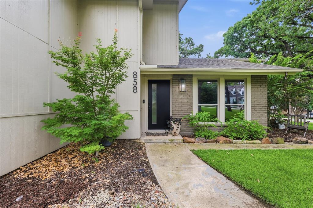 858 Highland Village Road