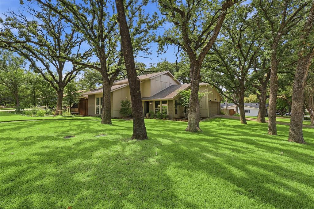858 Highland Village Road