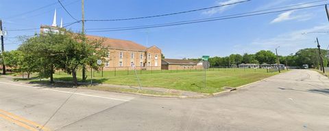 1600 Des Chaumes Street Houston TX 77020