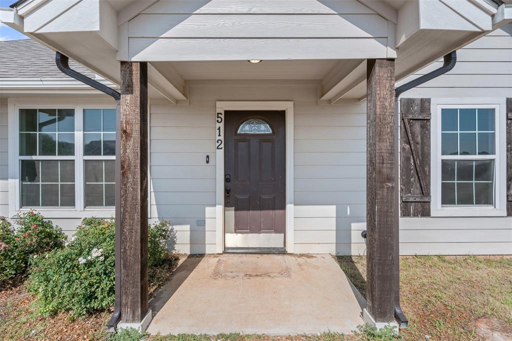 512 Pecan Tree Court
