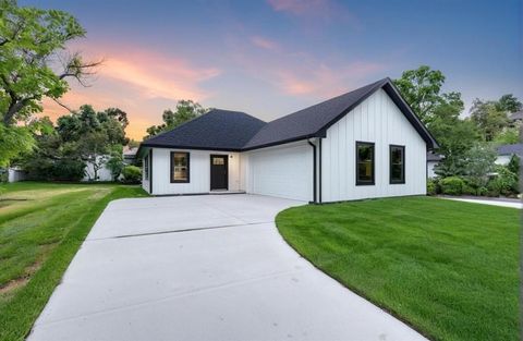 A home in Whitesboro