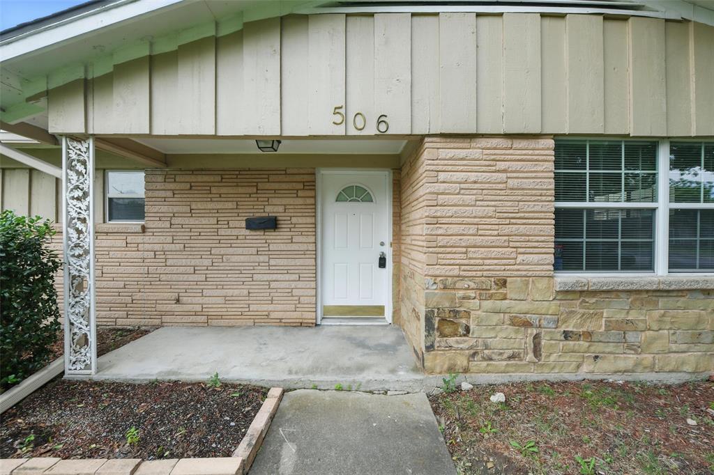 506 E Alexander Lane