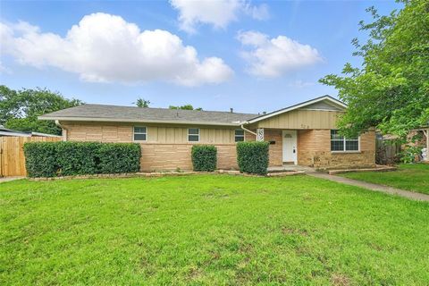 506 E Alexander Lane Euless TX 76040
