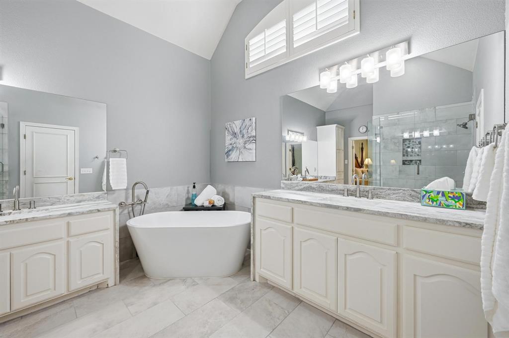 Highland Village, Texas 75077, United States, 5 Bedrooms Bedrooms, ,4 BathroomsBathrooms,Residential,Active,236408