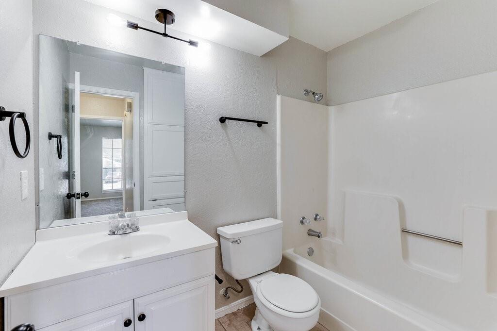 Shady Valley Duplexes Add - Residential Lease