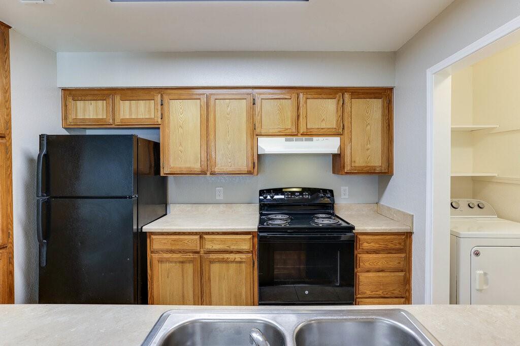 Shady Valley Duplexes Add - Residential Lease