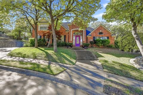 812 Lake View Court E Crowley TX 76036