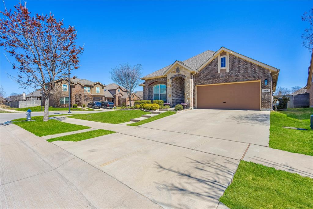 108 Oakmont Drive