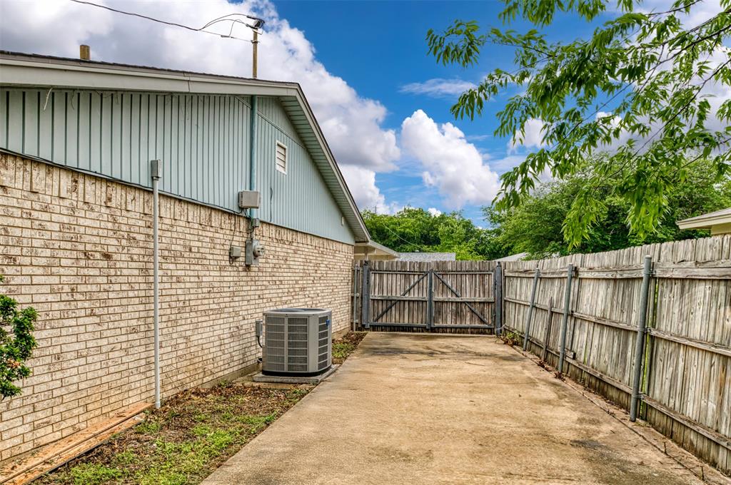 6017 Barry Drive