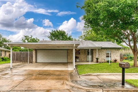 6017 Barry Drive Watauga TX 76148