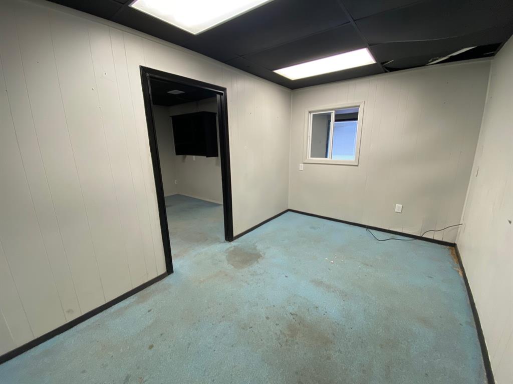 A100327 - A0327 C DEAN - Commercial Lease