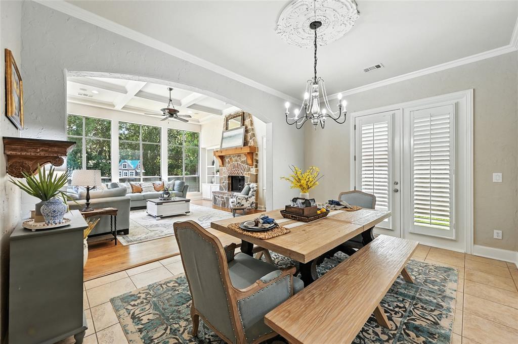 4913 Glenshire Drive