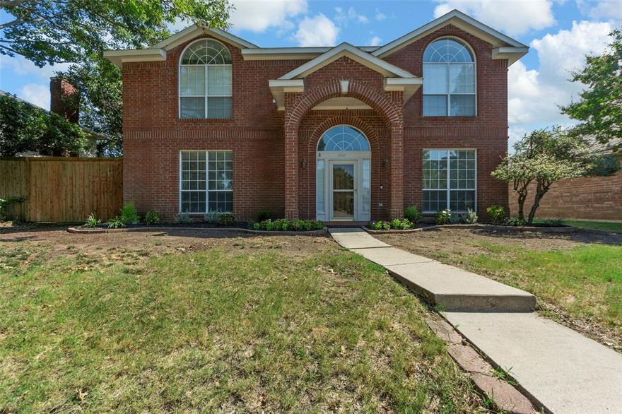 DRIVE UP AND SEE THE FRESHLY LANDSCAPED AND POWERFUL PRESENCE OF THIS 3 BEDROOM, 2.5 BATH HOME WITH 3 LIVING AREAS AND 2 DINING AREA! WALK IN ON THE RICH HARDWOOD FLOORS AND SEE THE SPLIT FORMALS ON EACH SIDE OF FOYER WITH POSSIBILITIES TO CONVERT TO STUDY OR ADDITIONAL BEDROOM! LARGE KITCHEN OPEN TO LIVING ROOM FOR ENTERTAINING! GOURMET CHEFS DREAM KITCHEN WITH AMPLE GOLDEN OAK CABINETRY TOPPED WITH 3CM GRANITE COUNTERTOPS AND CRISP WHITE APPLIANCES! KITCHEN FEATURES INCLUDE ISLAND, GAS RANGE, BUILT IN MICROWAVE, AND DISHWASHER! HVAC SYSTEMS REPLACED JUNE 2024 DOWNSTAIRS AND JUNE 2025 UPSTAIRS! HALF BATH DOWN FOR GUESTS! UPSTAIRS IS HOME TO LARGE PRIMARY SUITE WITH ENSUITE BATH FEATURING JETTED SOAKING TUB, SEPARATE WALK IN SHOWER, DUAL VANITIES, WALK IN CLOSET, 2ND CLOSET IN BR, AND AMPLE STORAGE! 2 ADDITIONAL SECONDARY BEDROOMS AND A FULL BATH ACROSS THE LARGE GAMEROOM WITH ACCESS TO BALCONY FOR WATCHING SUNSETS! DONT MISS OUT ON THIS GREAT HOME IN BEAUTIFUL, SOUGHT AFTER FRISCO ISD!